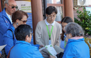 Guías Turísticos Senior De Villarrica Reciben Equipamiento Y Cursos Para Su Labor