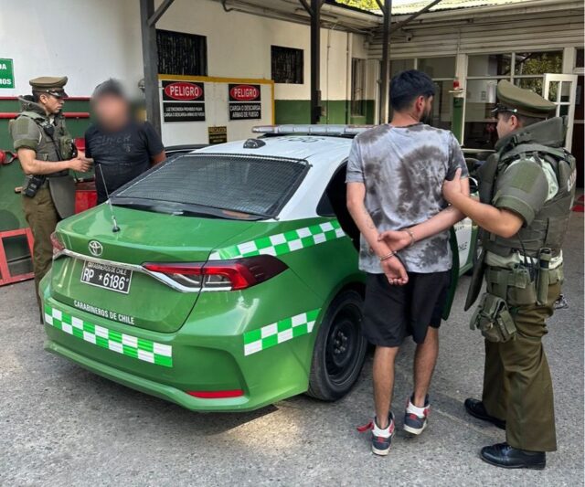 Detienen A Dos Sujetos Que Robaron Celular Frente A Comisaría En Pucón