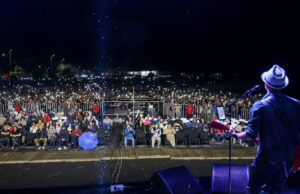Noche Del Lago Reunió A Más De 15 Mil Asistentes Junto A Las Aguas En Villarrica