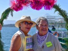Personas Mayores De Villarrica Celebraron Junto Al Lago El Día Del Amor Y La Amistad