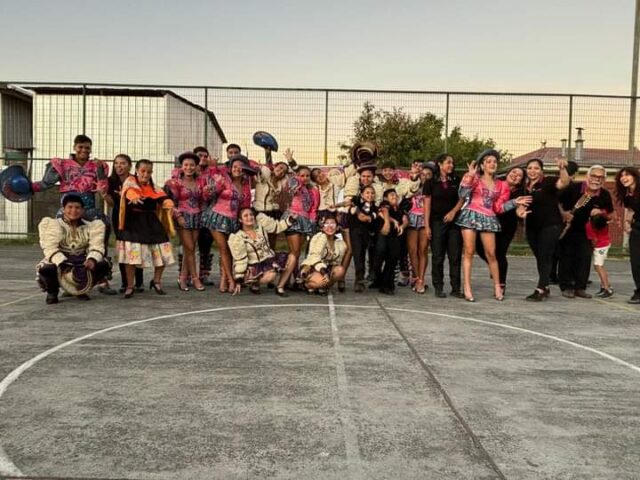 Con Folclore Nortino Se Celebró El Día Del Amor En La Junta De Vecinos Teniente Merino De Pitrufquén