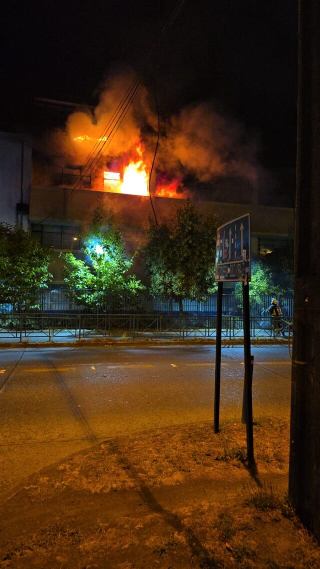 Investigan Causa Del Incendio en Inmediaciones de la Facultad de Medicina de la UFRO