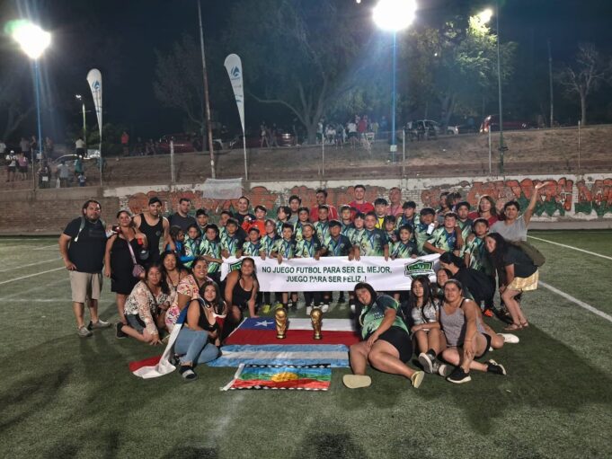 Emoción y Éxito: Escuela de Fútbol «futuro de Radal» Destaca en Mundialito Infantil Formativo en Argentina