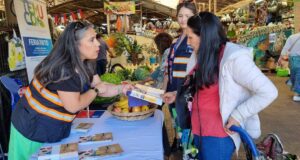Ante Las Altas Temperaturas Promueven El Consumo De Agua, Frutas Y Verduras Junto A Una Alimentación Saludable En La Feria Pinto