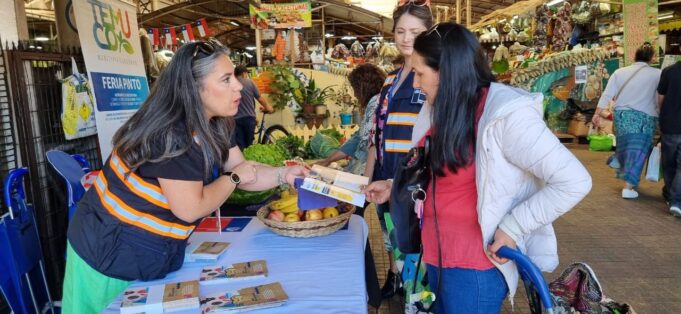 Ante Las Altas Temperaturas Promueven El Consumo De Agua, Frutas Y Verduras Junto A Una Alimentación Saludable En La Feria Pinto