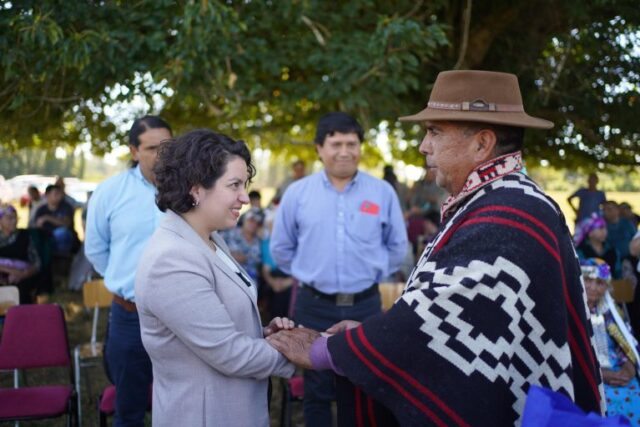 Ministra De Desarrollo Social Y Familia Anuncia Nuevo Programa De CONADI Y Entrega Tierras A Comunidad Mapuche De Pitrufquén