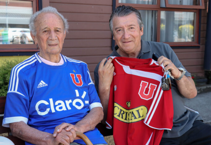 Villarrica Entregó Un Reconocimiento A Un DT Del “Ballet Azul” Hijo De La Zona Lacustre