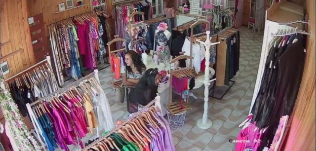 Mecheras Roban Casi Medio Millón De Pesos En Mercadería Desde Una Boutique En Pitrufquén