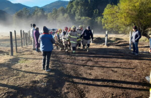 Logran rescatar a excursionistas extraviados en el volcán Llaima