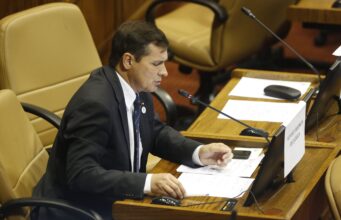 Diputado Rathgeb por manifestaciones de agricultores: «El Gobierno insiste en bajar el perfil a una crisis grave y que afecta a todos los chilenos»