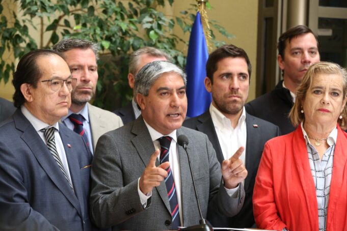 Diputado Henry Leal respalda nueva ley que permite tomar huella genética a extranjeros irregulares