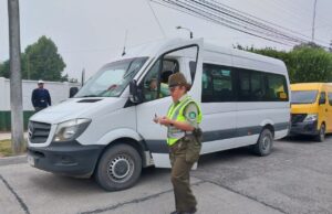 Carabineros realiza fiscalización al transporte escolar en Freire