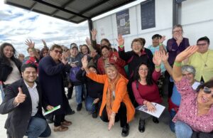 Mujeres de Pitrufquén participan en acto conmemorativo del día de la mujer en parque Isla Cautín
