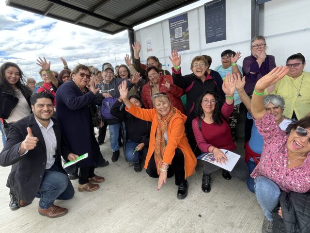 Mujeres de Pitrufquén participan en acto conmemorativo del día de la mujer en parque Isla Cautín