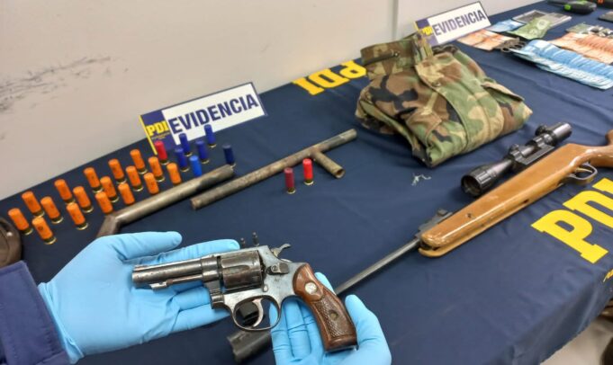 Por robo en lugar habitado y abigeato fueron detenidas tres personas en Los Sauces