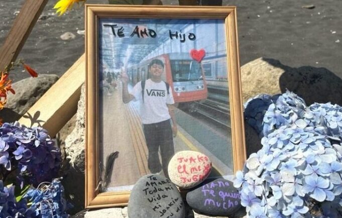 “Quiero que mi hijo aparezca”: 18 días se cumplen desde la desaparición de Joaquín en playa de Puerto Saavedra
