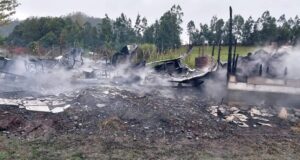 Incendio destruyó por completo una vivienda en sector rural de Pitrufquén