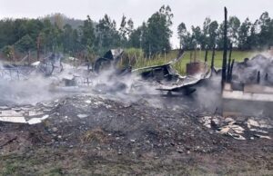 Incendio destruyó por completo una vivienda en sector rural de Pitrufquén