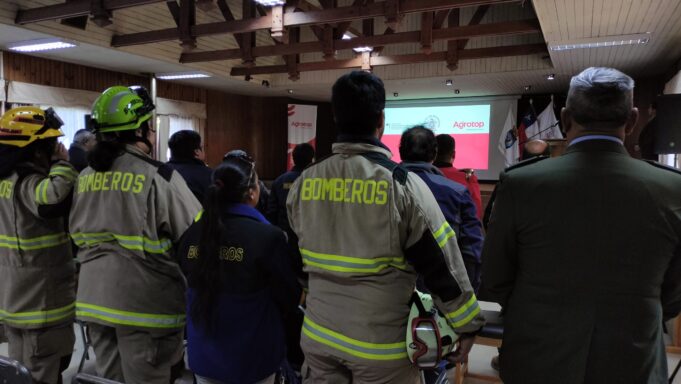 Bomberos de Freire contará con nueva unidad traída desde Alemania: Empresa Agrotop financió el traslado