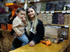 Joven emprendedora de Gorbea apuesta por el negocio de los frutos secos y repostería