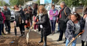Pitrufquén: comienza la instalación de luminarias solares en Chada Loica Km. 2 y Faja Maisan
