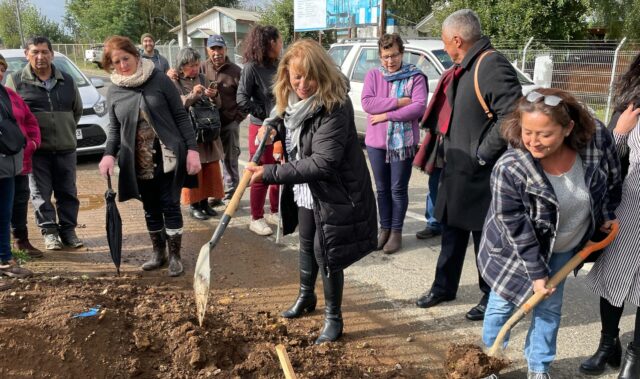 Pitrufquén: comienza la instalación de luminarias solares en Chada Loica Km. 2 y Faja Maisan