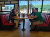 Emprendedor de Gorbea revoluciona la experiencia en la Ruta 5 Sur con negocio de lavado de camiones y restaurante estilo americano