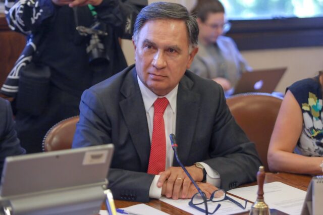 Diputado Mellado: “Este gobierno feminista de cartón no apoya a las mujeres y se lo diremos también al ministro de la vivienda para que tome cartas en el asunto”