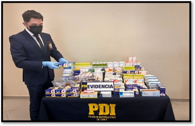 Incautan más de 11 mil dosis de medicamentos que eran vendidos ilícitamente al exterior de parque en Temuco