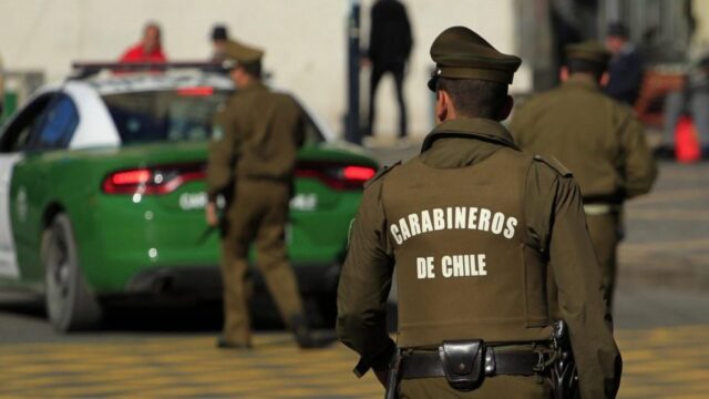 Carabineros de Padre Las Casas detiene a pareja que pagaba con tarjetas bancarias robadas: fueron sorprendidos cargados de mercadería