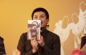 Profesor del Liceo Bicentenario Ciencias y Humanidades de Pitrufquén lanzó su primer libro poético «La cruel infancia de mi espejo»