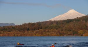 Tercera travesía sustentable Villarrica-Pucón sumará acciones medioambientales por el lago
