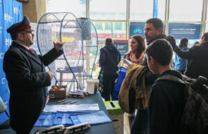 Municipalidad de Pitrufquén realiza 6° plaza ciudadana junto a Efe en estación de Temuco