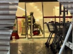 Delincuentes intentaron robar cajero desde supermercado en Temuco