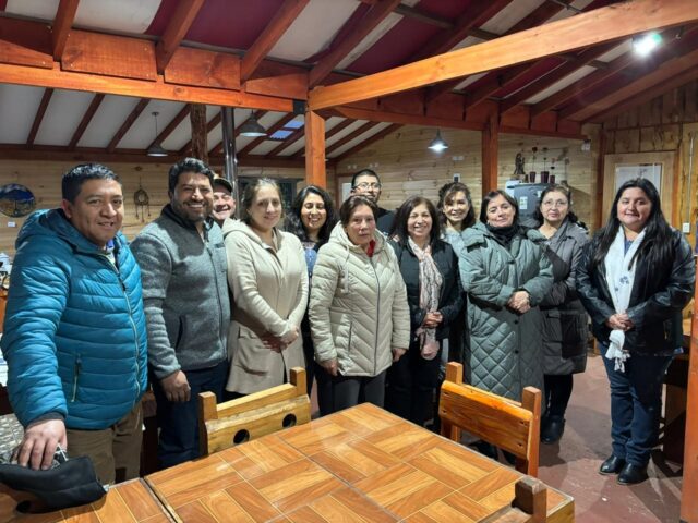 Senadora Aravena compromete apoyo a emprendedores mapuches de Huichahue que temen por sus negocios y acusan excesiva burocracia