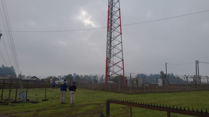 Investigan la quema de tres antenas de telefonía en ataque incendiario en Temuco