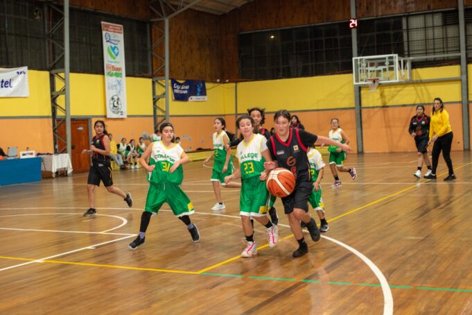 En Gorbea se vivió con gran éxito el primer encuentro de básquetbol femenino del año
