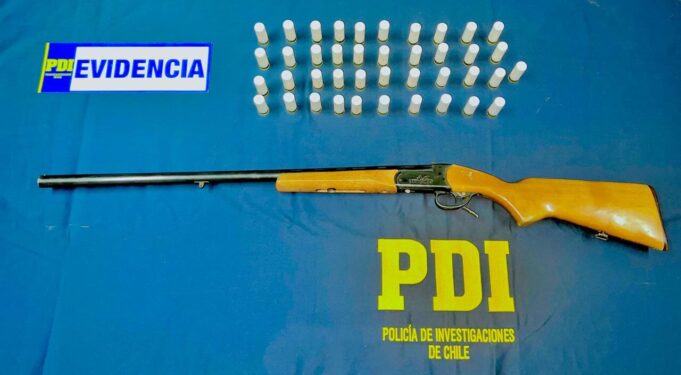 Recuperan escopeta y más de 40 municiones en Traiguén: domicilio no correspondía al registro del arma