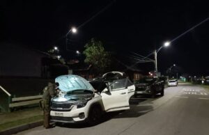 Durante patrullaje nocturno en Queule: carabineros y seguridad pública recuperan vehículo robado