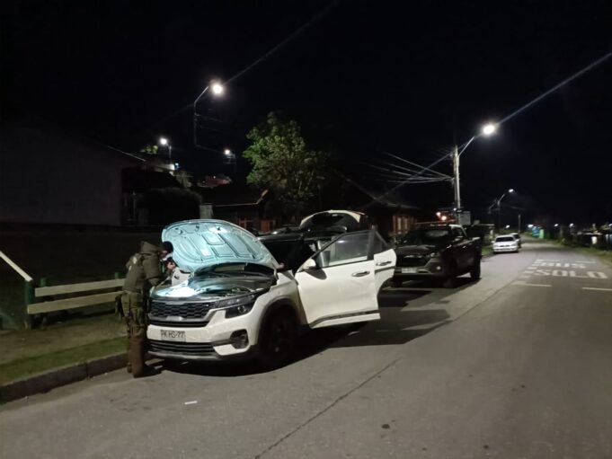 Durante patrullaje nocturno en Queule: carabineros y seguridad pública recuperan vehículo robado