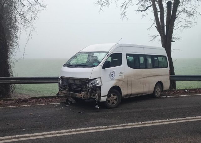 Accidente involucra furgón de salud municipal en ruta Pitrufquén – Ñancul: sin lesionados de gravedad
