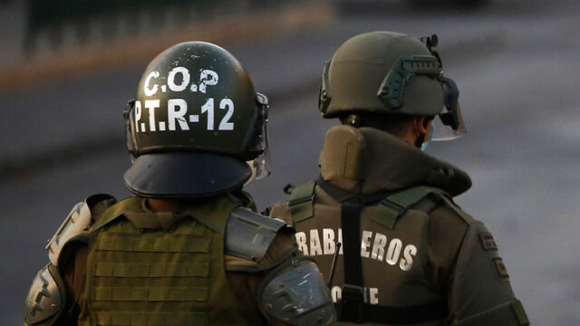 Absuelven a carabineros acusados de golpear y provocar lesiones a joven de 15 años en Gorbea