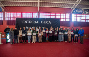 En Loncoche más de 200 estudiantes reciben beca de enseñanza superior