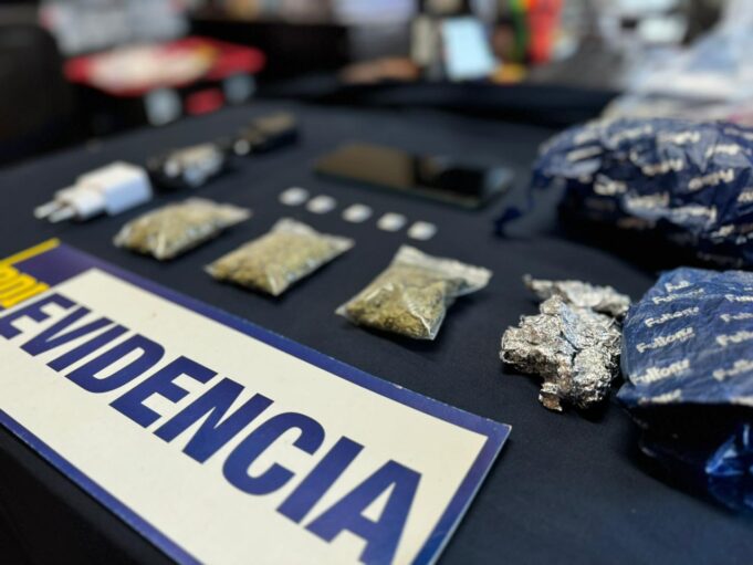 Dos detenidos por intentar ingresar celular, droga y munición a la cárcel de Traiguén