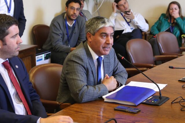 Velorios sólo en cementerios y por un máximo de 24 horas: Diputado Henry Leal respalda proyecto que busca terminar con “funerales narco” en el país