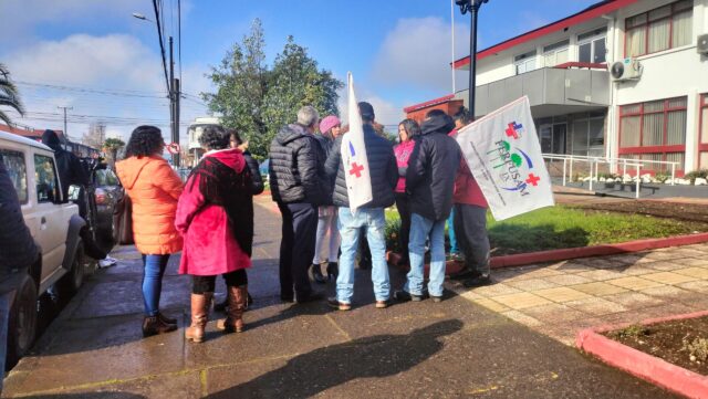 Municipalidad de Pitrufquén deberá cursar capacitación en liderazgo positivo tras denuncia de acoso laboral en contra de alcaldesa y funcionarios de confianza