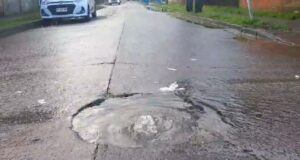 Familias de Nueva imperial denuncian malos olores por eventuales rebalses de cámaras de alcantarillado