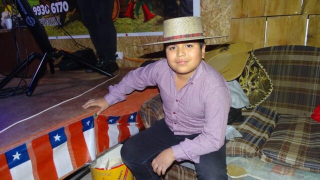 Pedro Díaz “El llanerito de Comuy”: joven artista que encanta con su música ranchera desde villa Comuy