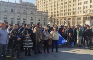 Productores mapuche de La Araucanía se reúnen con ministro de agricultura en Santiago