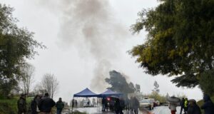 Vecinos de Filoco cortan ruta Pitrufquén – Toltén por mal estado de caminos